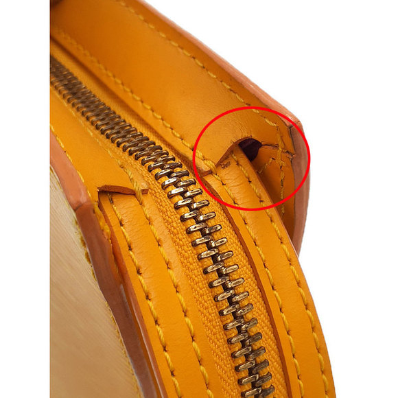 Louis Vuitton Handbag Epi Saint Jacques - Picture 6 of 8